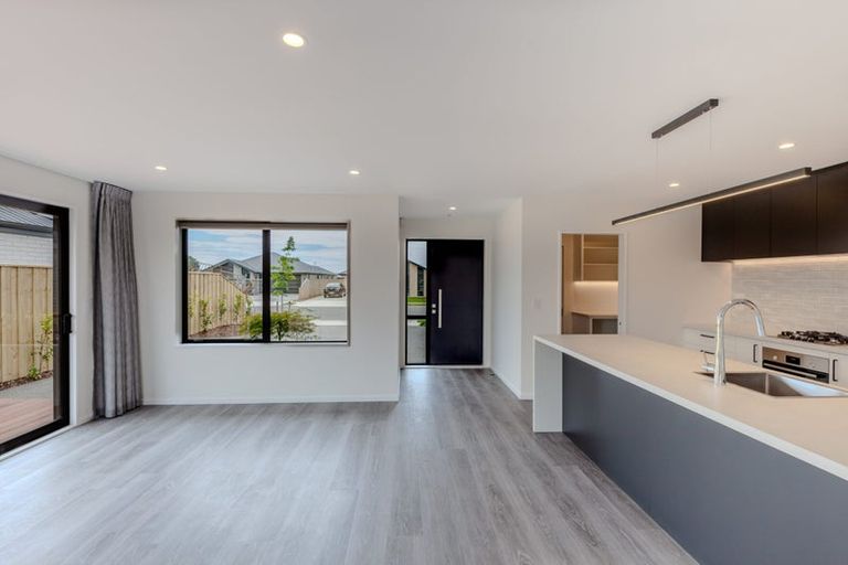 Photo of property in 41 Hanmer Crescent, Rangiora, 7400