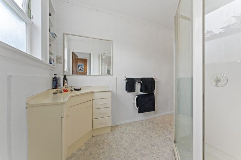 Photo of property in 393 Aokautere Drive, Aokautere, Palmerston North, 4471