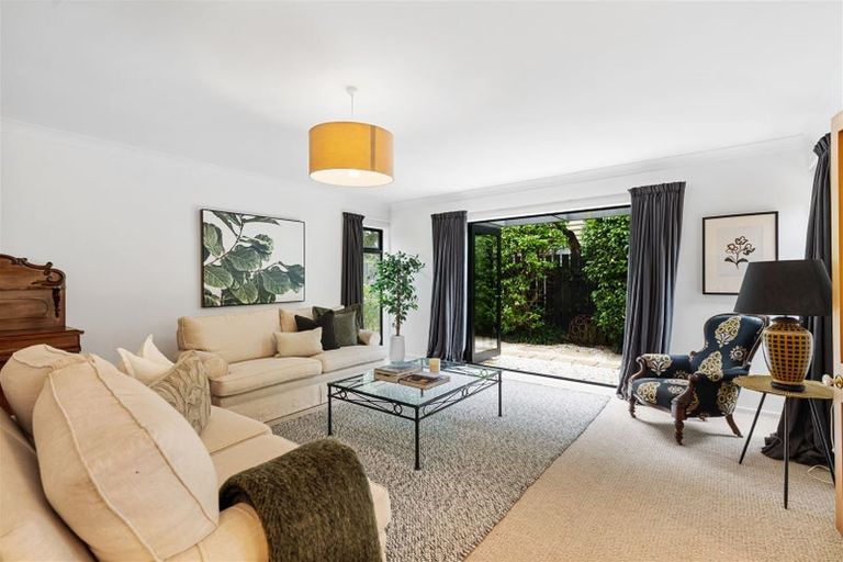 Photo of property in 1/33 Makora Street, Fendalton, Christchurch, 8041
