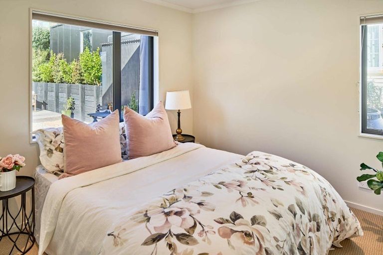 Photo of property in 43 Moana Road, Plimmerton, Porirua, 5026