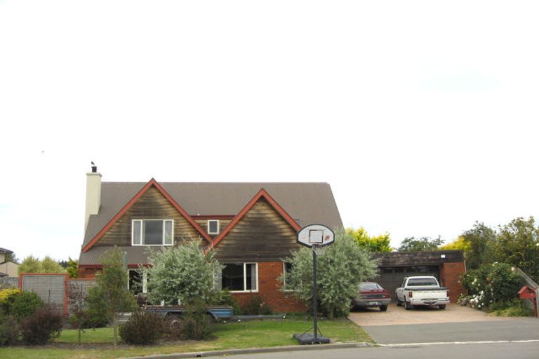 Photo of property in 5 Brackenfield Place, Parklands, Christchurch, 8083