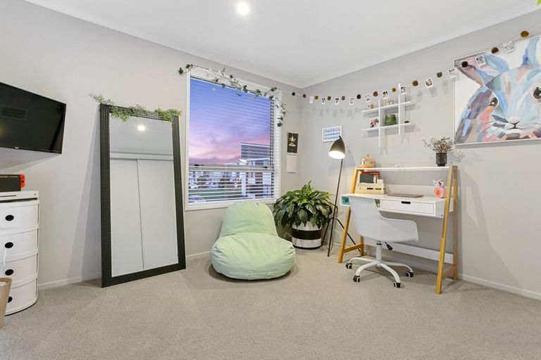 Photo of property in 2 Skylark Road, Hobsonville, Auckland, 0616