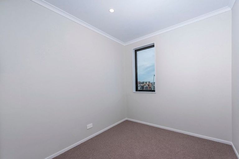 Photo of property in 11 Waenganui Road, Hobsonville, Auckland, 0616