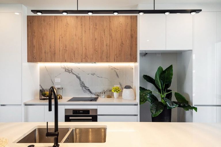 Photo of property in 15 Mina Way, Browns Bay, Auckland, 0630