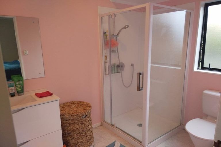 Photo of property in 11 Chiania Place, Somerville, Auckland, 2014