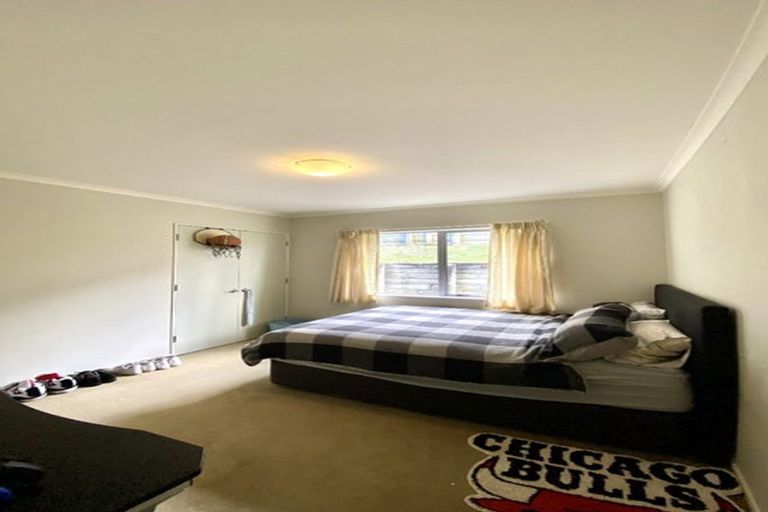 Photo of property in 5 Swain Grove, Riverstone Terraces, Upper Hutt, 5018