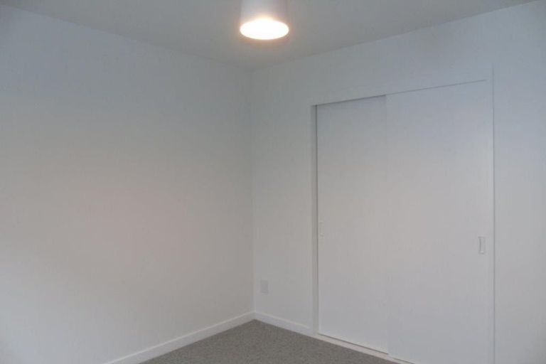 Photo of property in 14 Lawson Place, Mount Victoria, Wellington, 6011