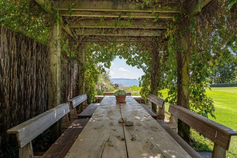 Photo of property in 49 Sarahs Hill, Hahei, Whitianga, 3591