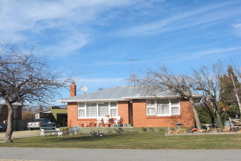 Photo of property in 18 Thomas Street, Ranfurly, 9332