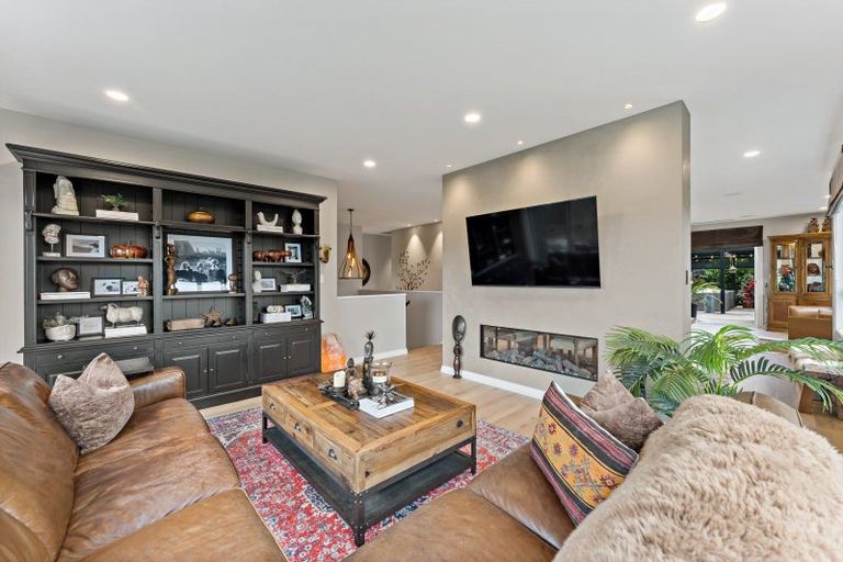 Photo of property in 61 Pitoitoi Drive, Riverhead, 0820