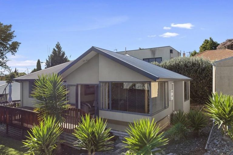 Photo of property in 4 Holden Avenue, Forest Lake, Hamilton, 3200