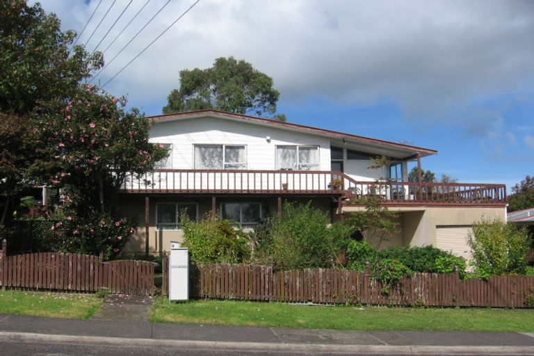 Photo of property in 4 Inver Street, Glen Eden, Auckland, 0602