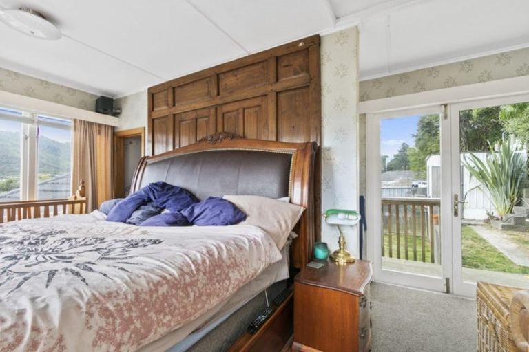 Photo of property in 153 Wellington Road, Wainuiomata, Lower Hutt, 5014