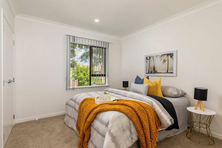 Photo of property in 1/10 Glen Road, Ranui, Auckland, 0612