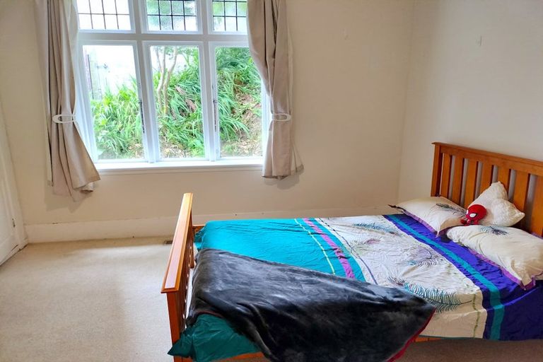 Photo of property in 21 Saint Michaels Crescent, Kelburn, Wellington, 6012