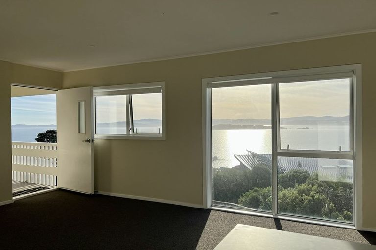 Photo of property in 8d Nikau Road, Point Howard, Lower Hutt, 5013