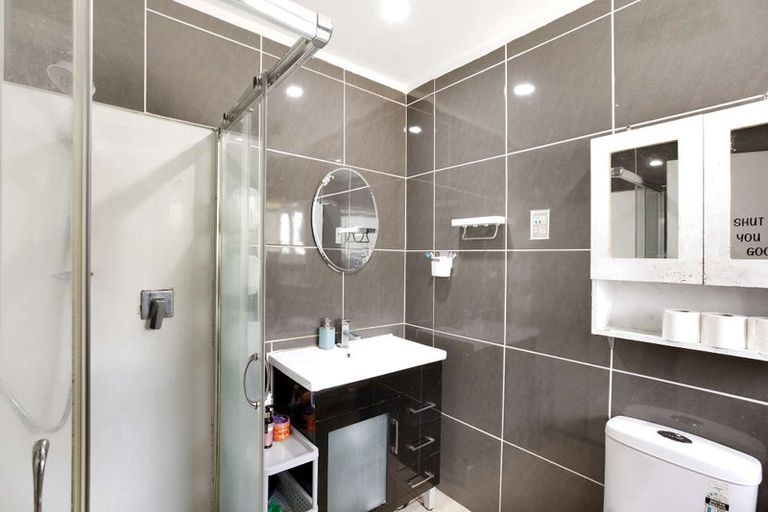 Photo of property in 2/55 Ennis Avenue, Pakuranga Heights, Auckland, 2010