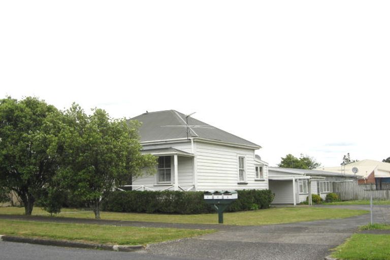 Photo of property in 3/4 Albert Street, Pukekohe, 2120