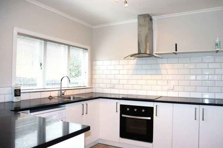 Photo of property in 9 Menary Street, Papakura, 2110