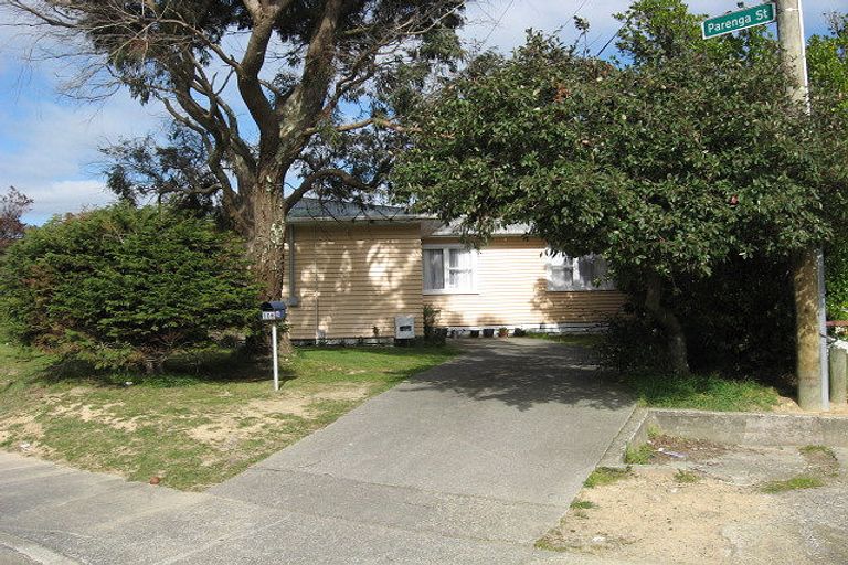 Photo of property in 106 Wood Street, Wainuiomata, Lower Hutt, 5014