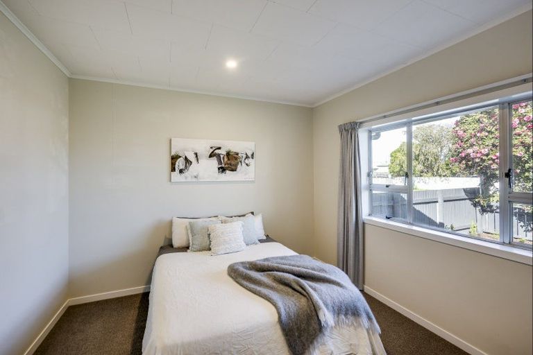 Photo of property in 422 Massey Street, Akina, Hastings, 4122