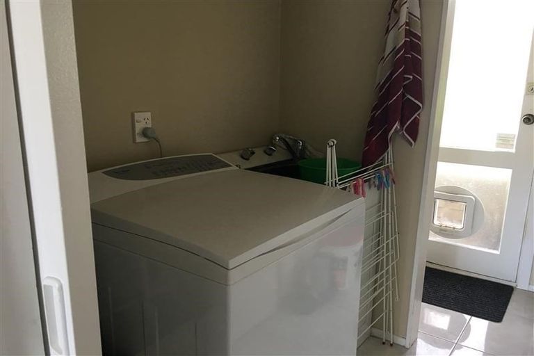 Photo of property in 17 Antonia Place, Bell Block, New Plymouth, 4312