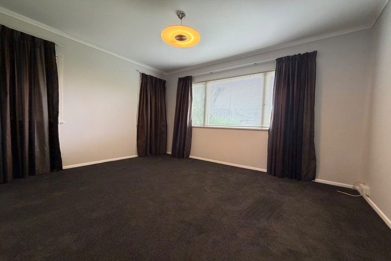 Photo of property in 95 View Road, Henderson, Auckland, 0612