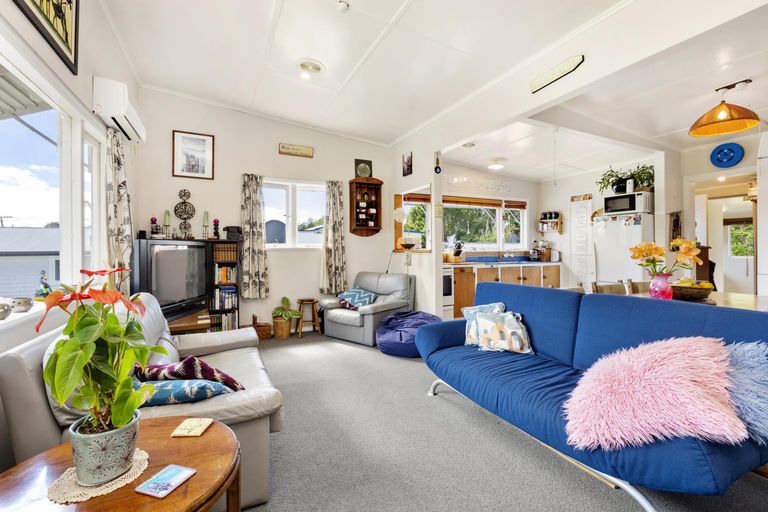 Photo of property in 14 Smith Street, Raglan, 3225