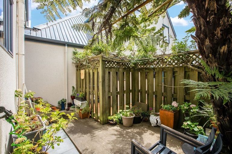 Photo of property in 8b Pelorous Street, Paparangi, Wellington, 6037