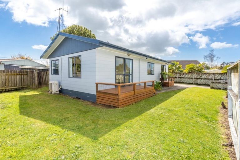 Photo of property in 7a Southsea Crescent, Silverdale, Hamilton, 3216