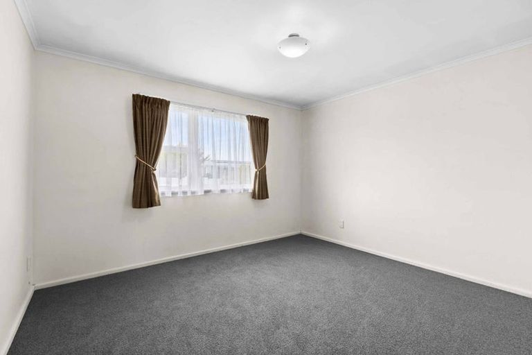 Photo of property in 16 Shearer Place, Pirimai, Napier, 4112