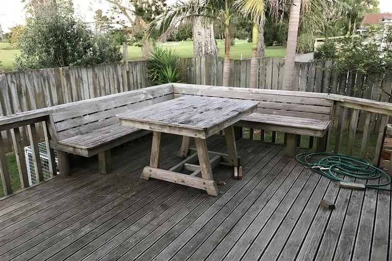 Photo of property in 2/133 Carnoustie Drive, Wattle Downs, Auckland, 2103