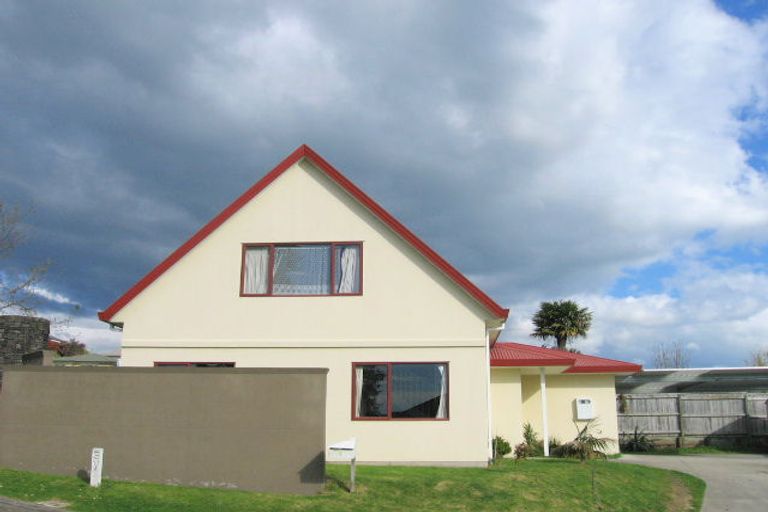 Photo of property in 1 Smylie Close, Ohauiti, Tauranga, 3112