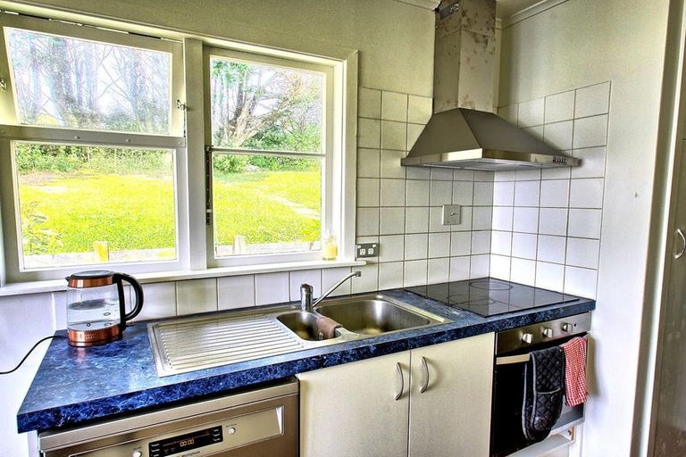 Photo of property in 47 Bedford Street, Cannons Creek, Porirua, 5024