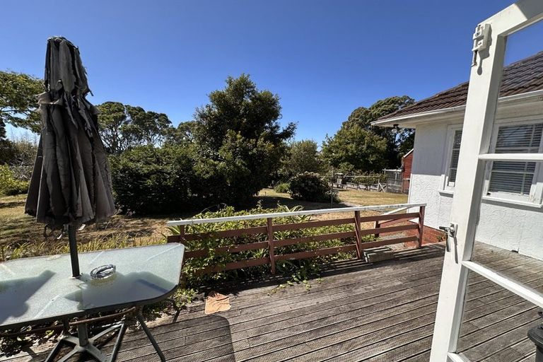 Photo of property in 9 Savoy Road, Glen Eden, Auckland, 0602