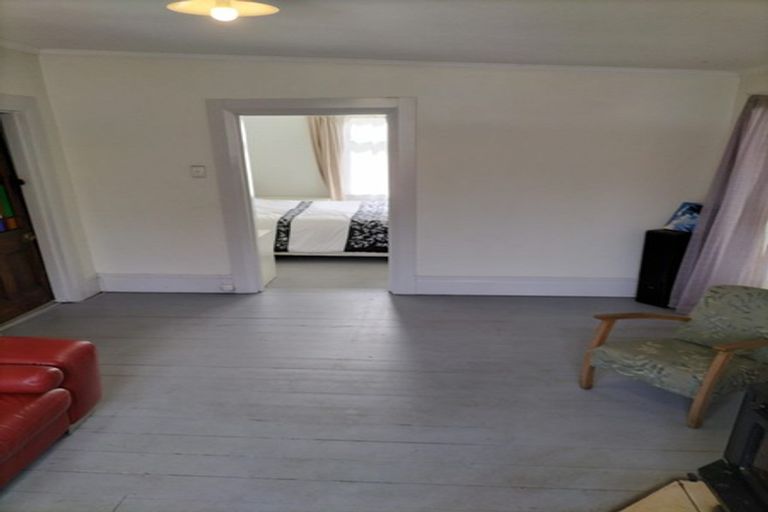 Photo of property in 161 Queen Street, Westport, 7825