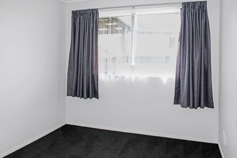 Photo of property in 19 Mcleavey Drive, Kelvin Grove, Palmerston North, 4414