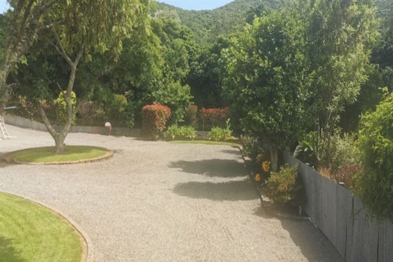 Photo of property in 1 Huia Street, Waikawa, Picton, 7220