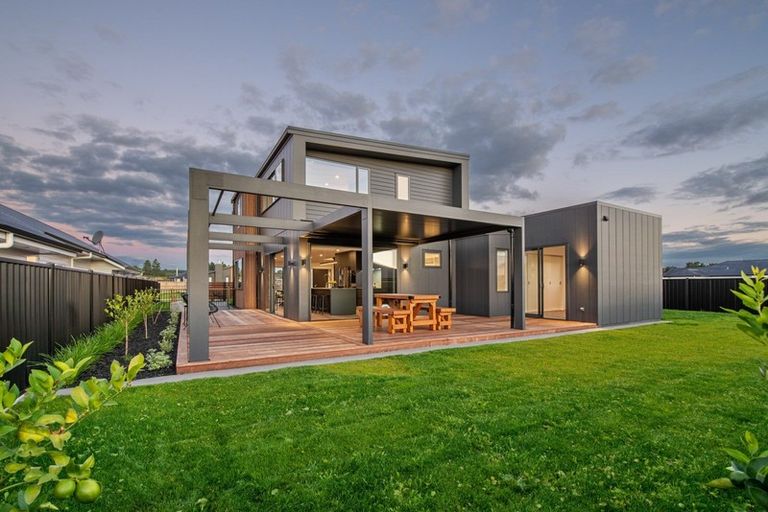 Photo of property in 60 Harakeke Drive, Wharewaka, Taupo, 3330