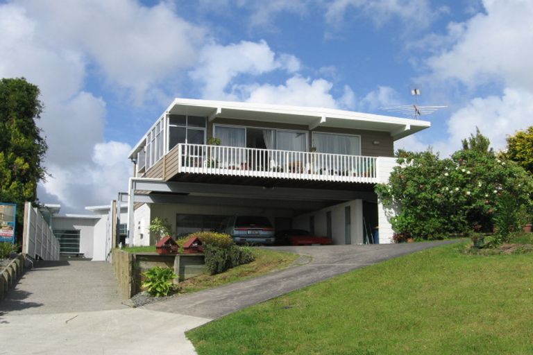 Photo of property in 59 Parr Terrace, Castor Bay, Auckland, 0620