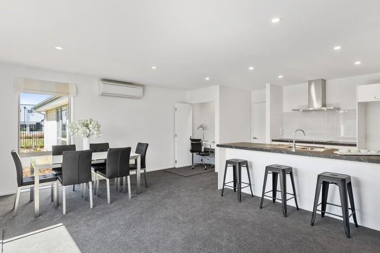 Photo of property in 6 Derek Anderson Place, Halswell, Christchurch, 8025