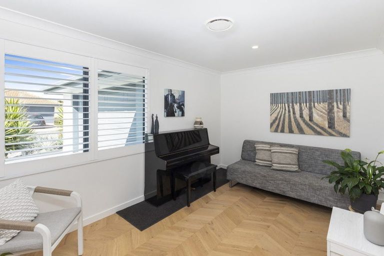 Photo of property in 16 Fishermans Rest, Waimairi Beach, Christchurch, 8083