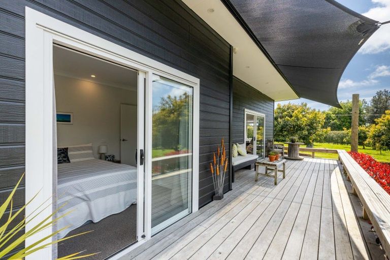 Photo of property in 82 Tikorangi Road, Tikorangi, Waitara, 4383