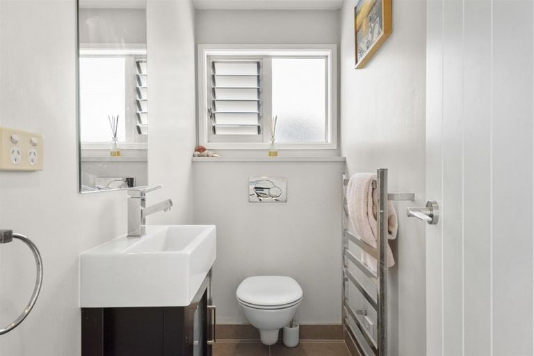 Photo of property in 96a Anzac Street, Takapuna, Auckland, 0622