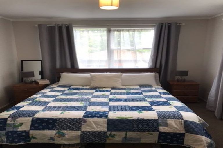 Photo of property in 2/9 Gazelle Avenue, Beach Haven, Auckland, 0626