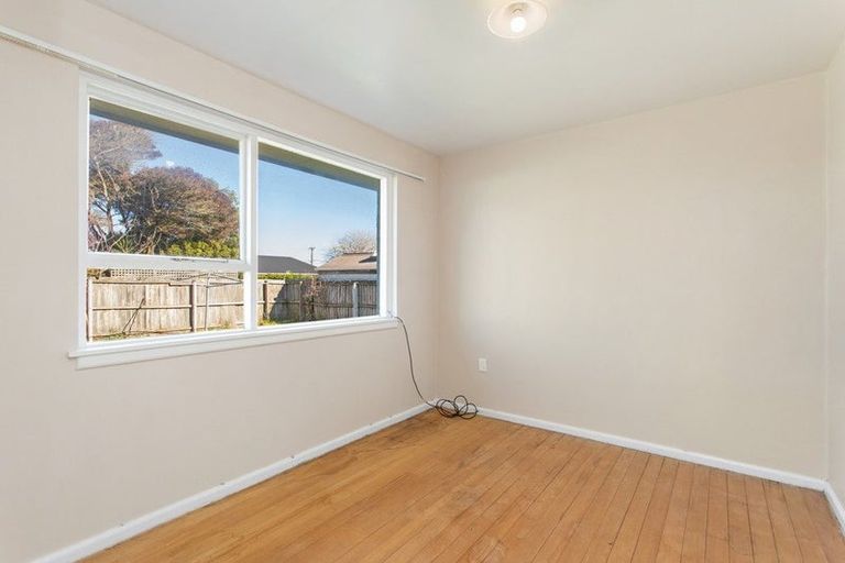 Photo of property in 452a Bower Avenue, Parklands, Christchurch, 8083