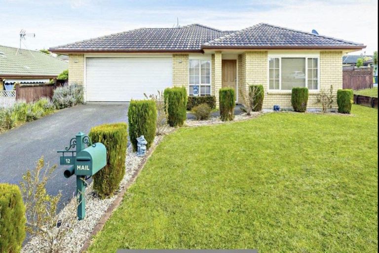 Photo of property in 12 Ironstone Place, Randwick Park, Auckland, 2105