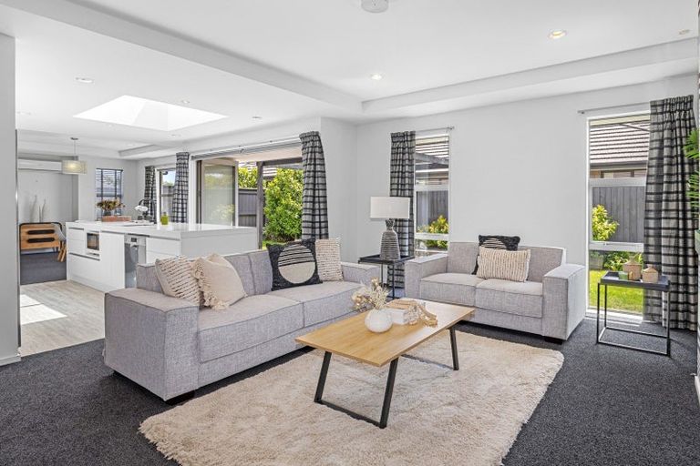 Photo of property in 11 Handley Crescent, Wigram, Christchurch, 8042