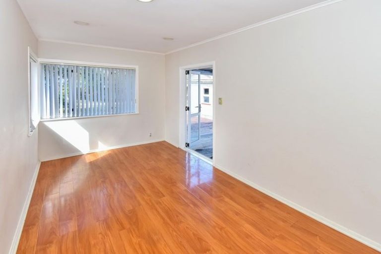 Photo of property in 76 Mclean Avenue, Papatoetoe, Auckland, 2025
