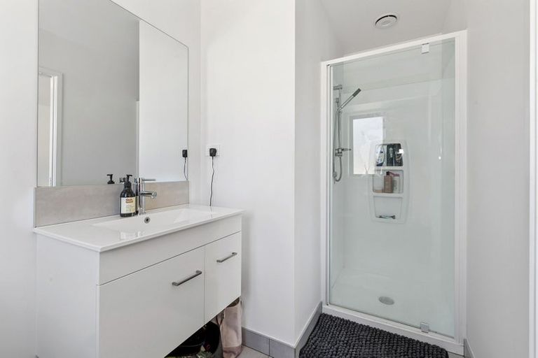 Photo of property in 10 Mahi Road, Helensville, 0800